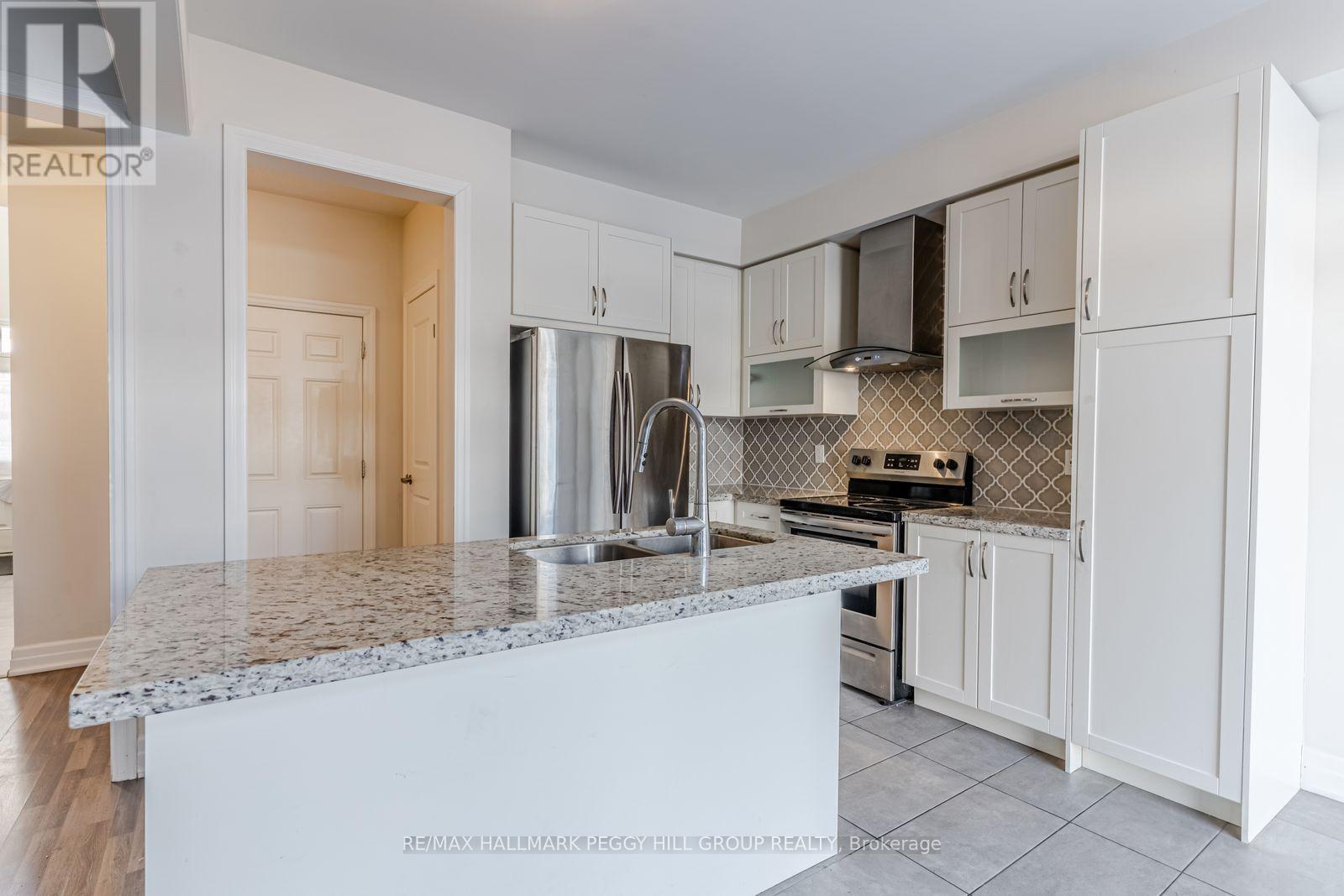 181 Wagner Crescent, Essa, Ontario  L3W 0P6 - Photo 2 - N12761310