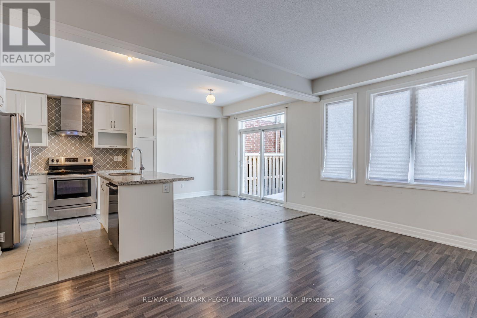 181 Wagner Crescent, Essa, Ontario  L3W 0P6 - Photo 6 - N12761310