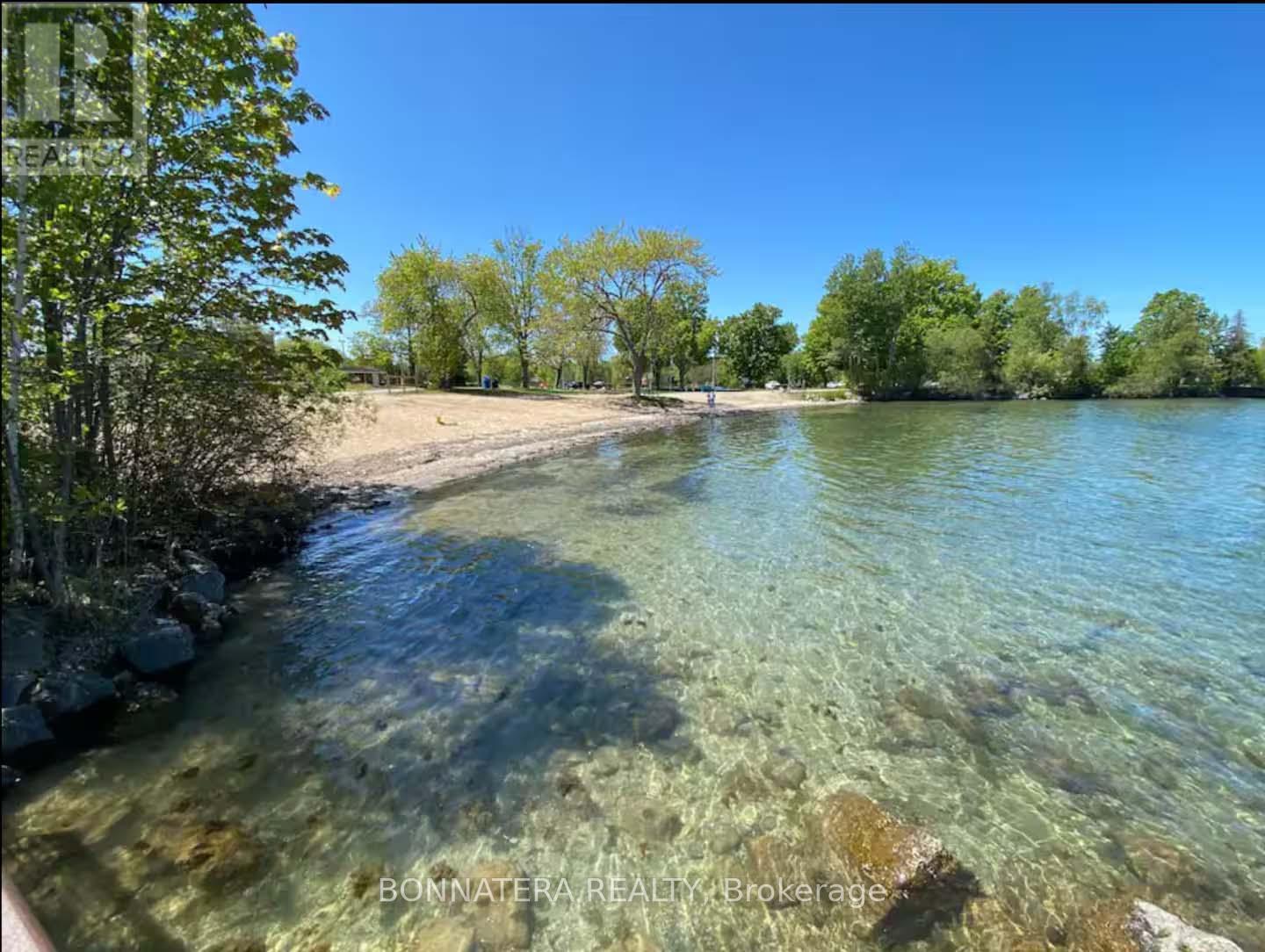 Cabin - 687 Innisfil Beach Road, Innisfil (Alcona), Ontario  L0L 2M0 - Photo 19 - N12761314