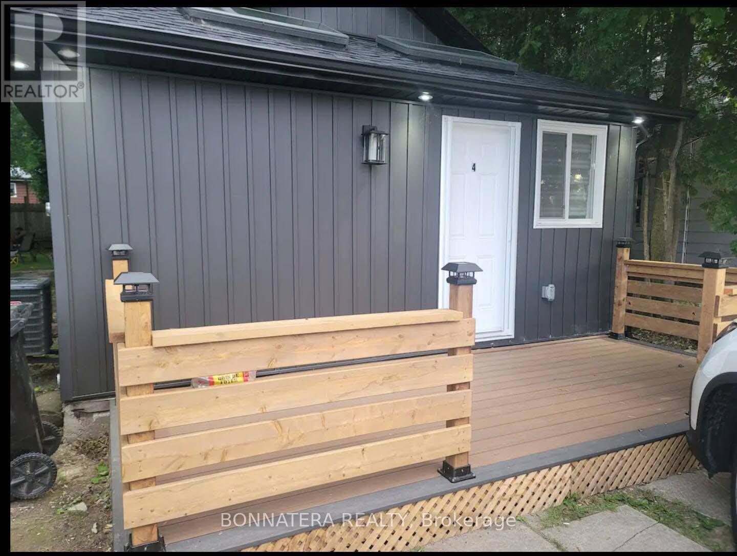 Cabin - 687 Innisfil Beach Road, Innisfil (Alcona), Ontario  L0L 2M0 - Photo 3 - N12761314