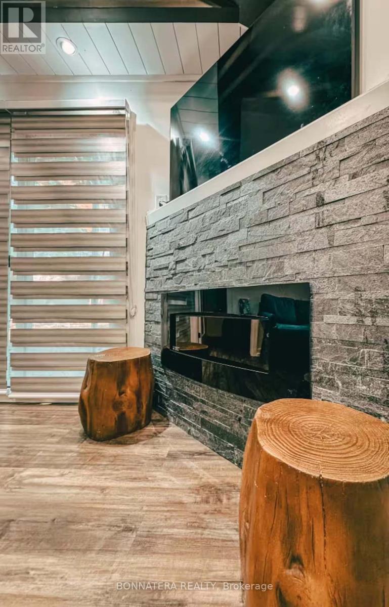 Cabin - 687 Innisfil Beach Road, Innisfil (Alcona), Ontario  L0L 2M0 - Photo 7 - N12761314