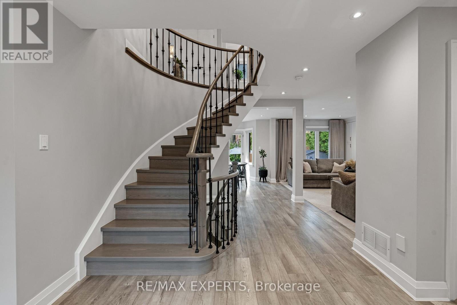 66 Sylvan Crescent, Richmond Hill, Ontario  L4E 3A1 - Photo 20 - N12761432