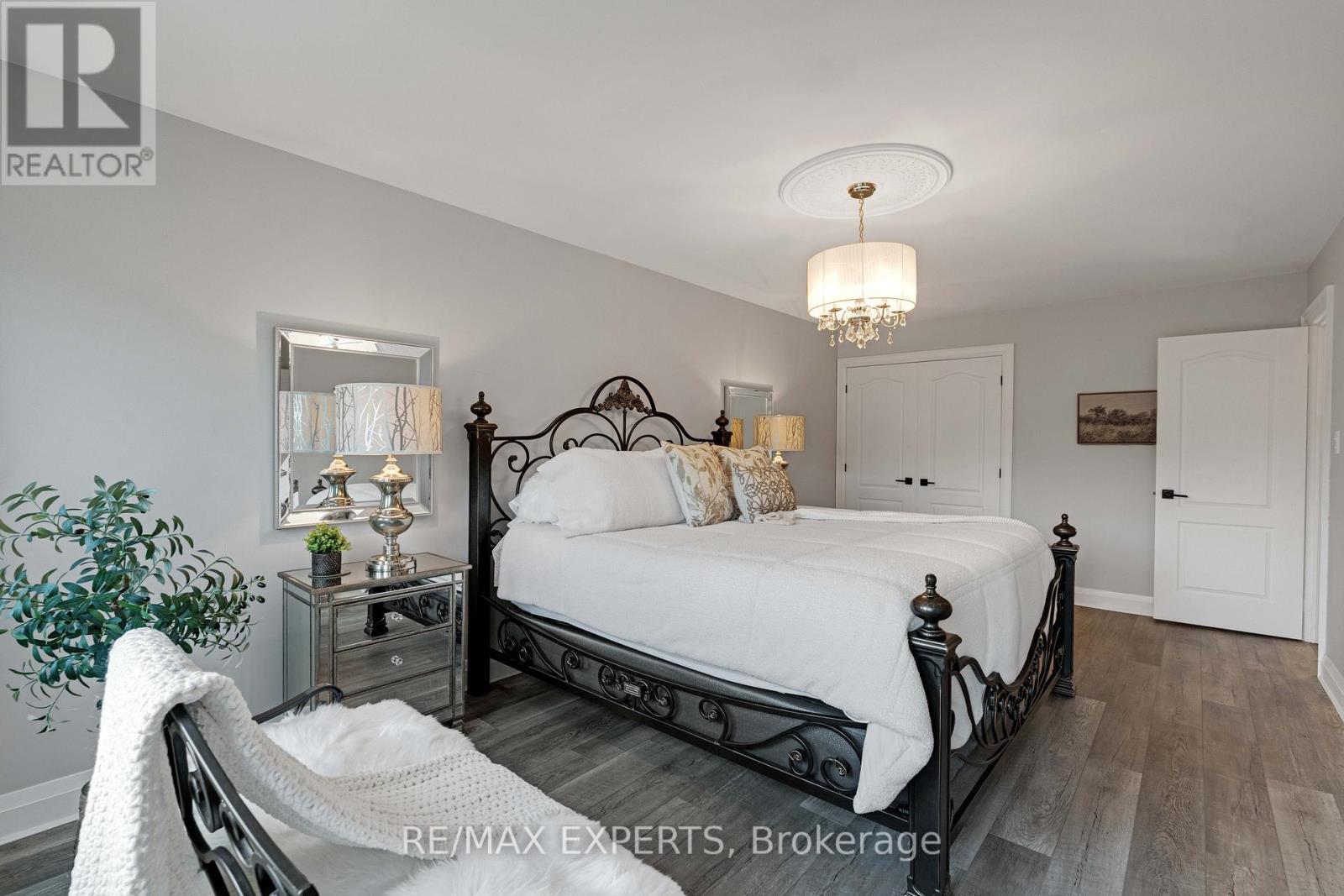 66 Sylvan Crescent, Richmond Hill, Ontario  L4E 3A1 - Photo 24 - N12761432