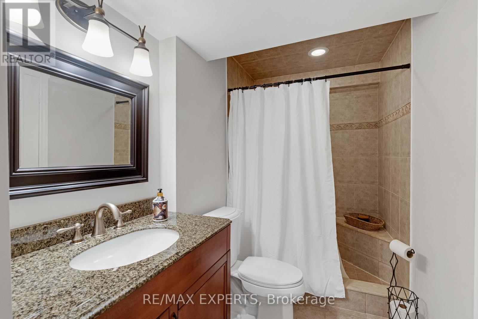 66 Sylvan Crescent, Richmond Hill, Ontario  L4E 3A1 - Photo 35 - N12761432