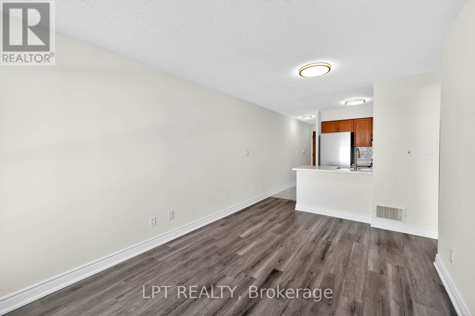 501 - 51 Baffin Court, Richmond Hill, Ontario  L4B 4P6 - Photo 10 - N12761496