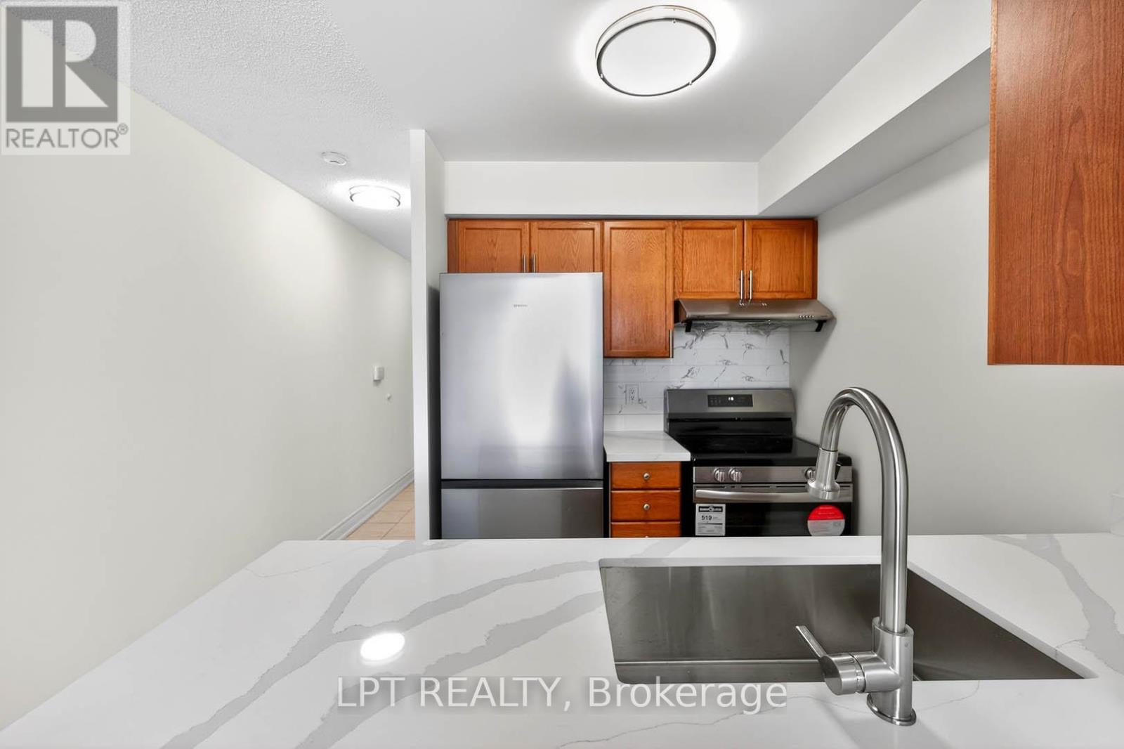 501 - 51 Baffin Court, Richmond Hill, Ontario  L4B 4P6 - Photo 14 - N12761496