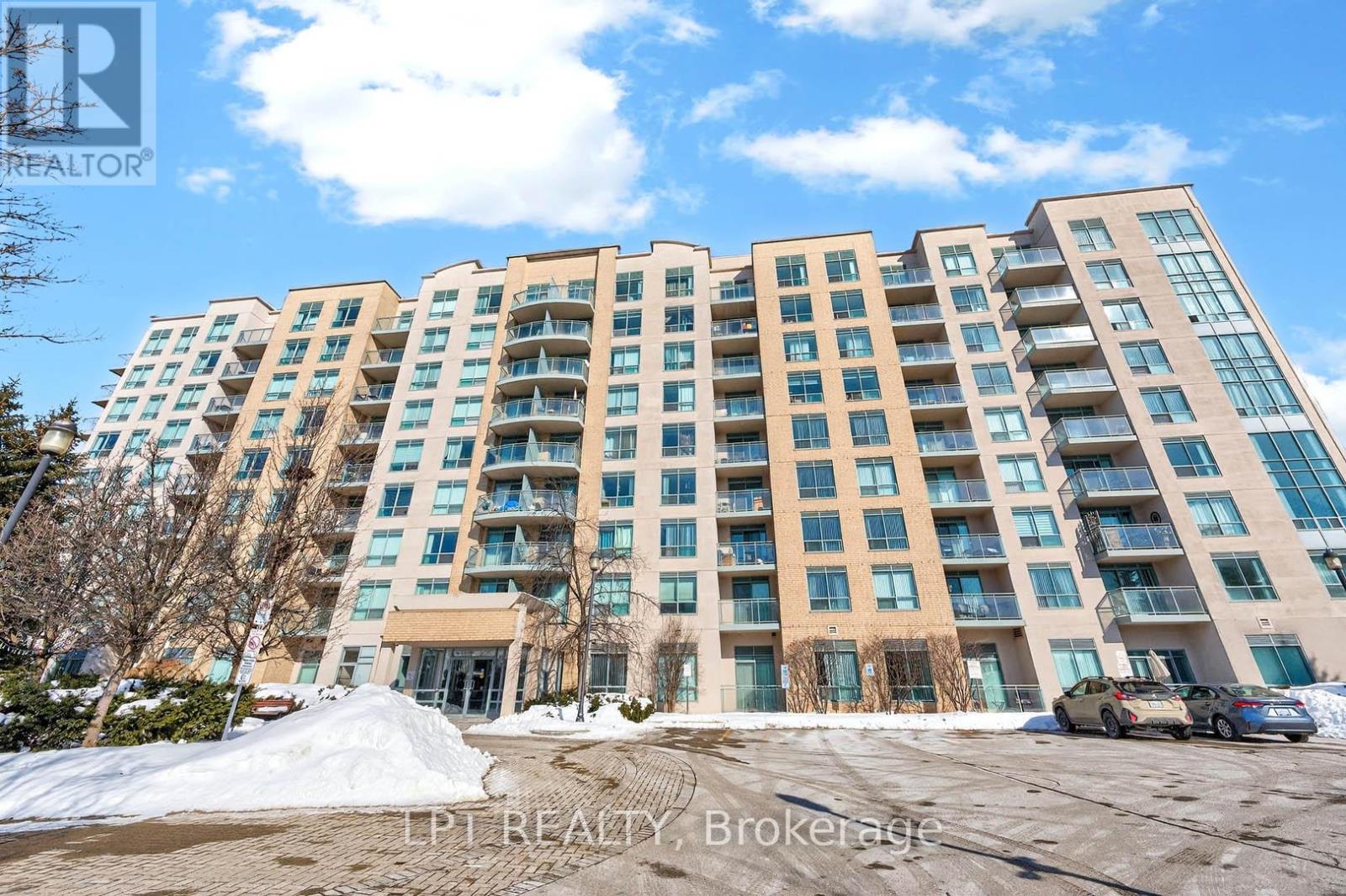 501 - 51 Baffin Court, Richmond Hill, Ontario  L4B 4P6 - Photo 2 - N12761496