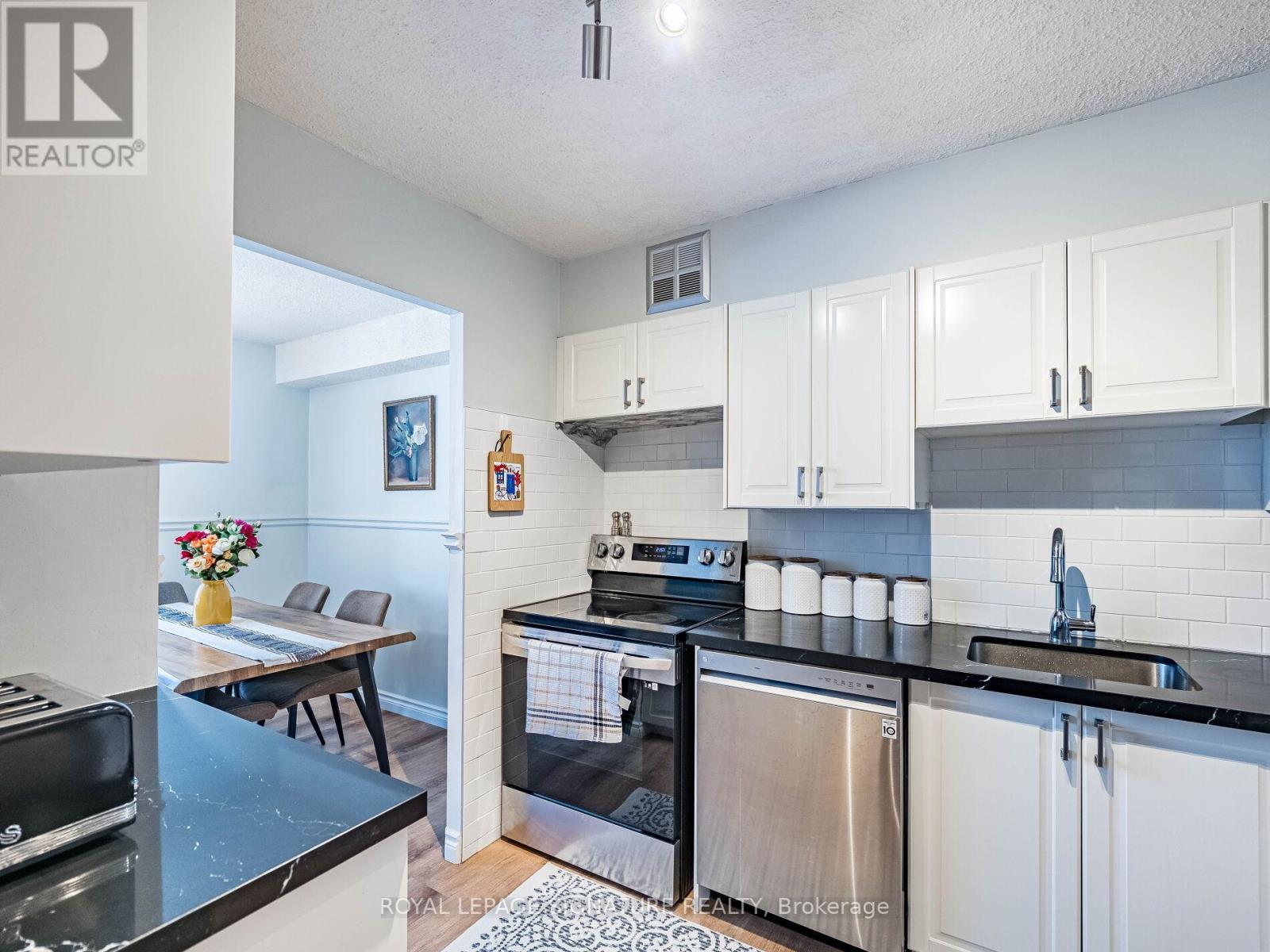 308 - 20 William Roe Boulevard, Newmarket, Ontario  L3Y 5V6 - Photo 17 - N12761506