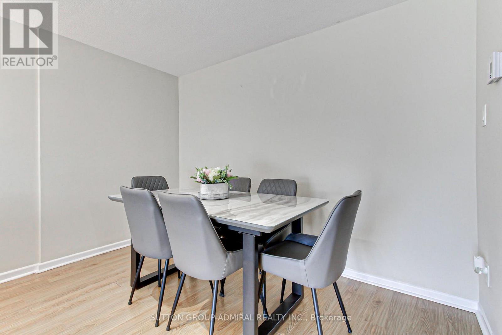 303 - 1 Royal Orchard Boulevard, Markham, Ontario  L3T 3C2 - Photo 15 - N12761528