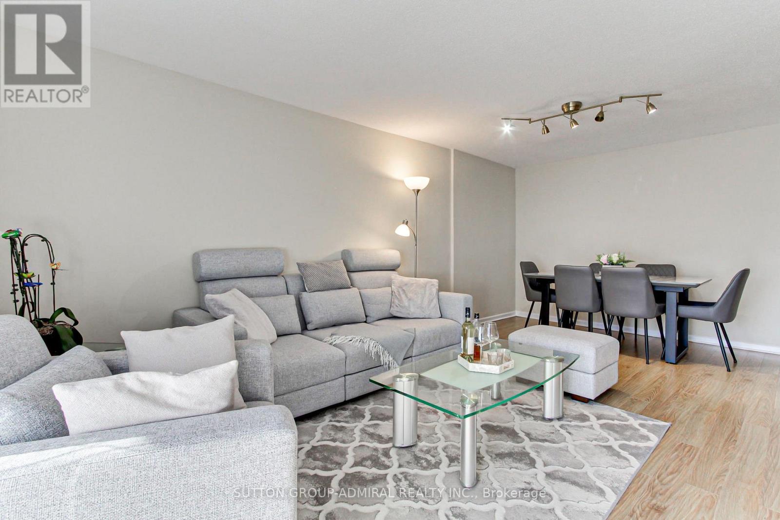 303 - 1 Royal Orchard Boulevard, Markham, Ontario  L3T 3C2 - Photo 18 - N12761528