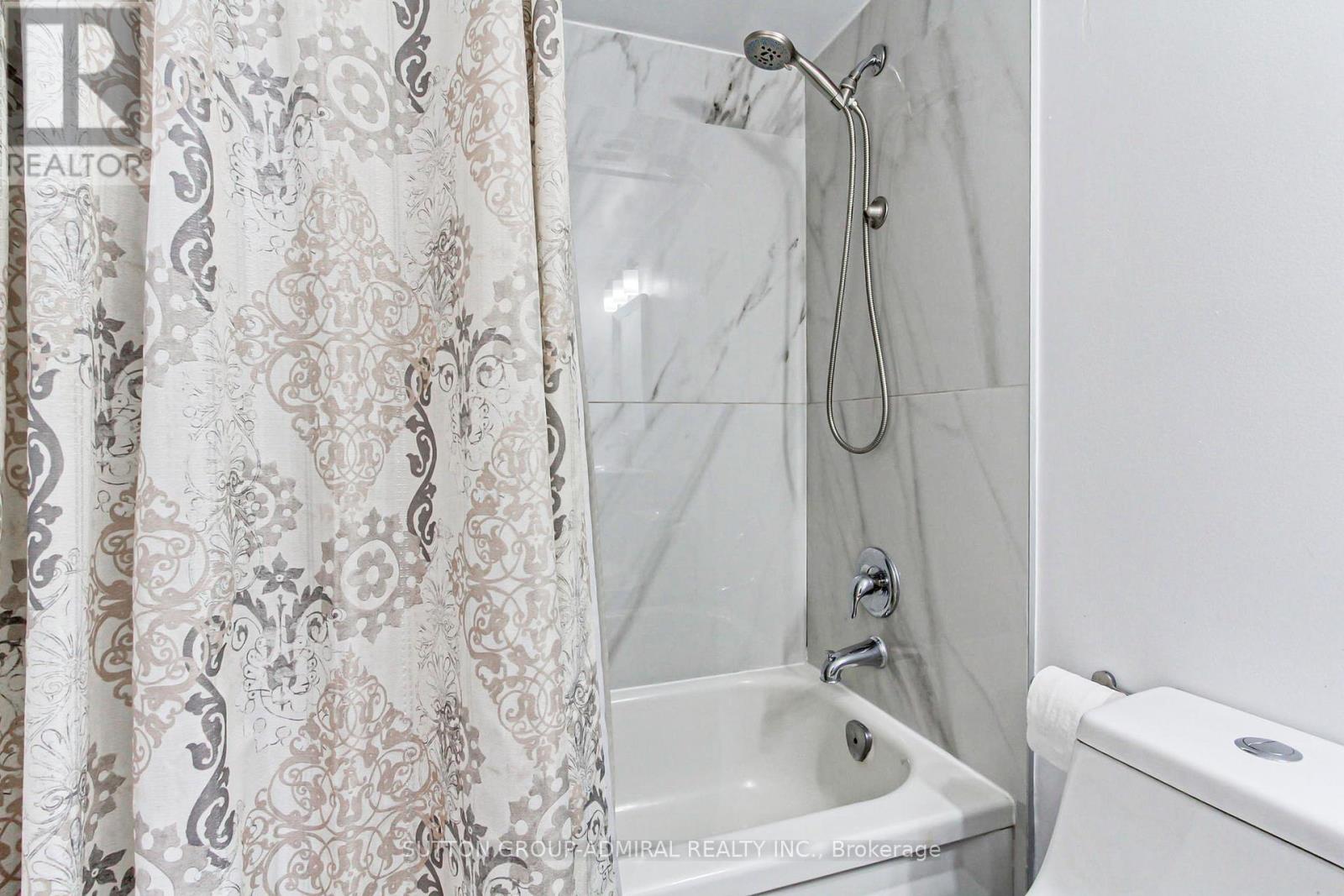 303 - 1 Royal Orchard Boulevard, Markham, Ontario  L3T 3C2 - Photo 31 - N12761528