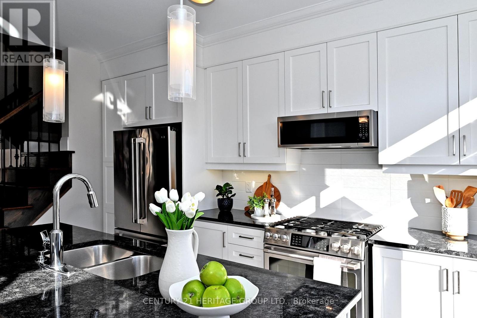 9 Ingleside Street, Vaughan, Ontario  L4L 0H9 - Photo 15 - N12761544