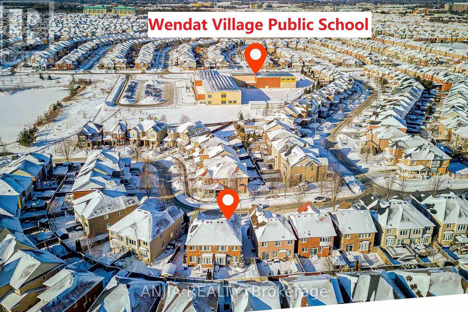 203 James Ratcliff Avenue, Whitchurch-Stouffville (Stouffville), Ontario  L4A 0L5 - Photo 2 - N12761584