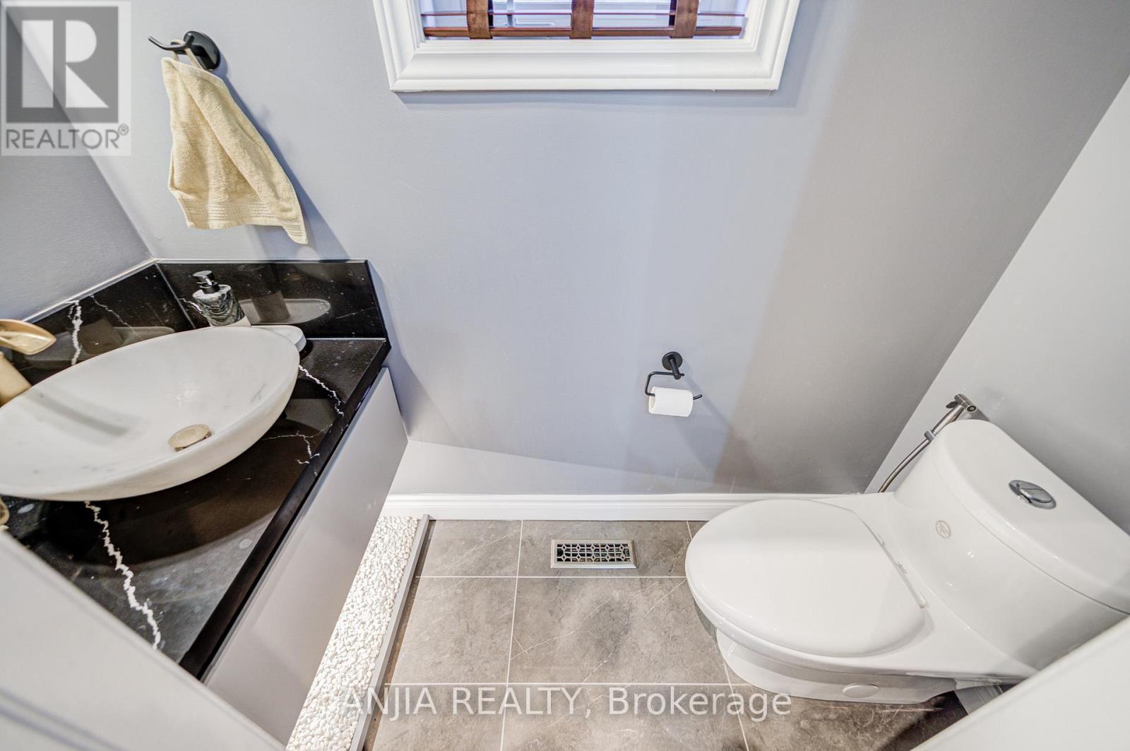 203 James Ratcliff Avenue, Whitchurch-Stouffville (Stouffville), Ontario  L4A 0L5 - Photo 21 - N12761584