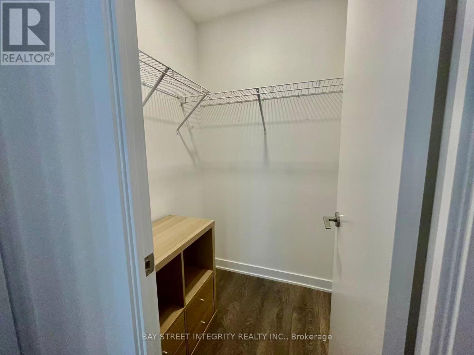 716 - 10 Honeycrisp Crescent, Vaughan, Ontario  L4K 0M7 - Photo 10 - N12761602