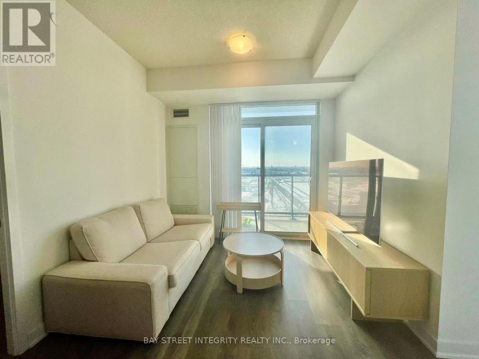 716 - 10 Honeycrisp Crescent, Vaughan, Ontario  L4K 0M7 - Photo 7 - N12761602