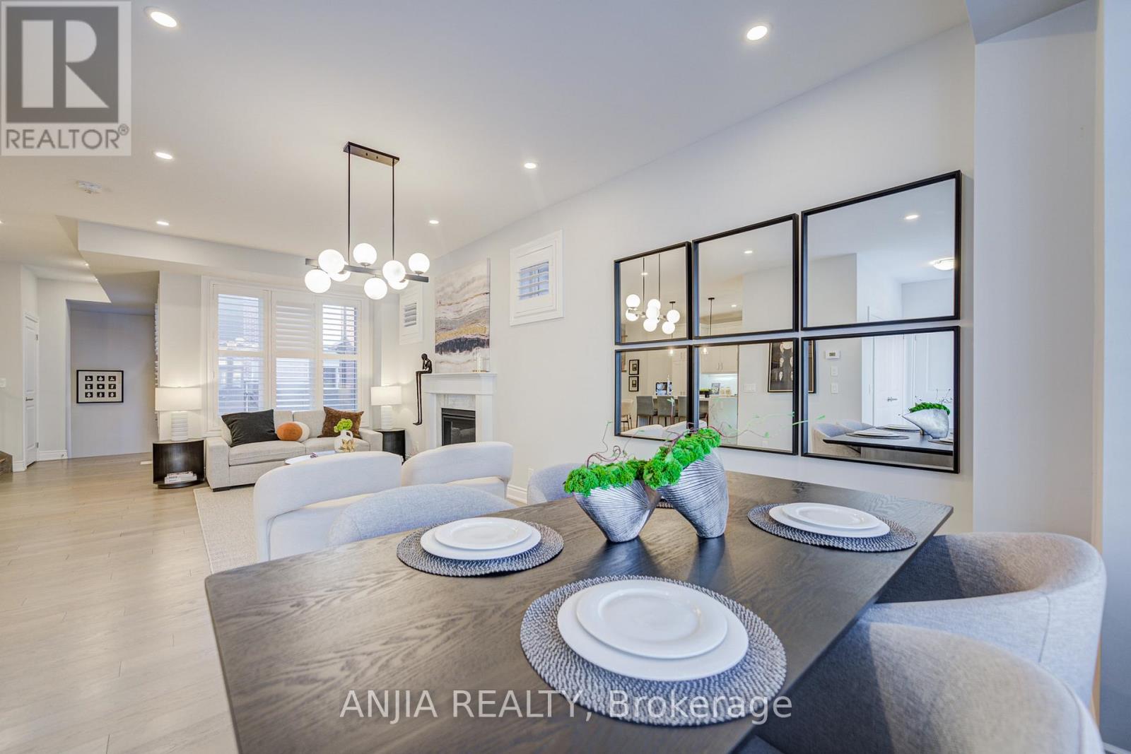 35 York Downs Boulevard, Markham, Ontario  L6C 3J6 - Photo 11 - N12761612