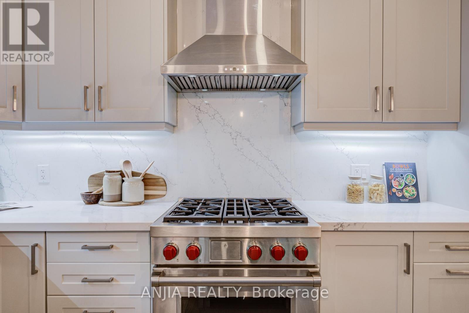 35 York Downs Boulevard, Markham, Ontario  L6C 3J6 - Photo 17 - N12761612