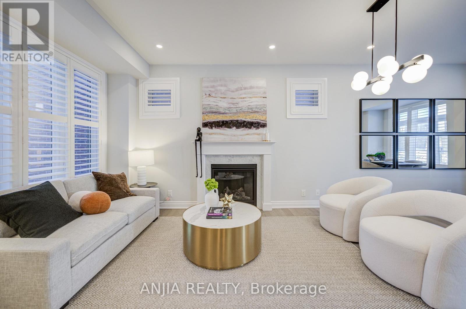 35 York Downs Boulevard, Markham, Ontario  L6C 3J6 - Photo 14 - N12761612