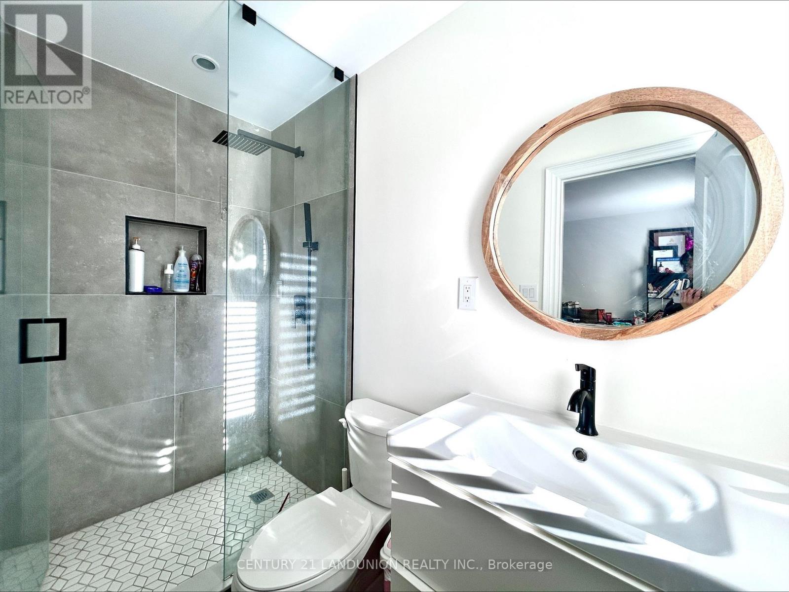 106 Santa Maria Trail, Vaughan, Ontario  L6A 3G9 - Photo 13 - N12761692