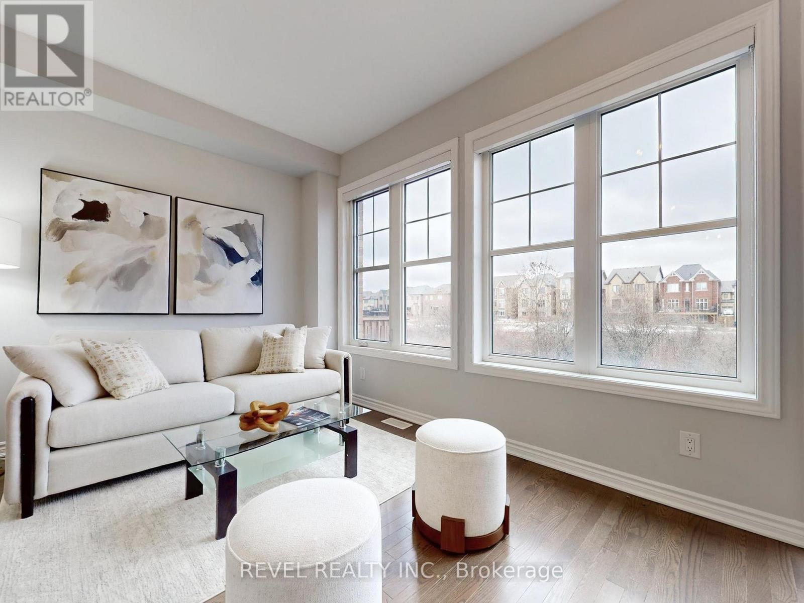 4 Paradise Way, Whitby, Ontario  L1R 0R7 - Photo 5 - E12761722