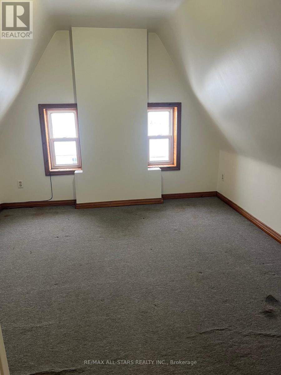 4 - 228 Kent Street W, Kawartha Lakes, Ontario  K9V 2Z2 - Photo 11 - X12572172