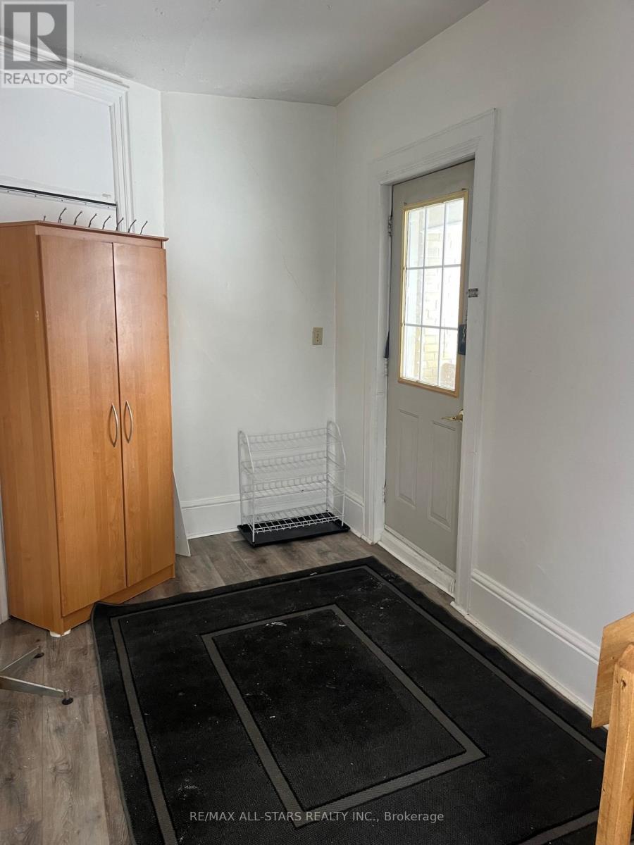 4 - 228 Kent Street W, Kawartha Lakes, Ontario  K9V 2Z2 - Photo 3 - X12572172