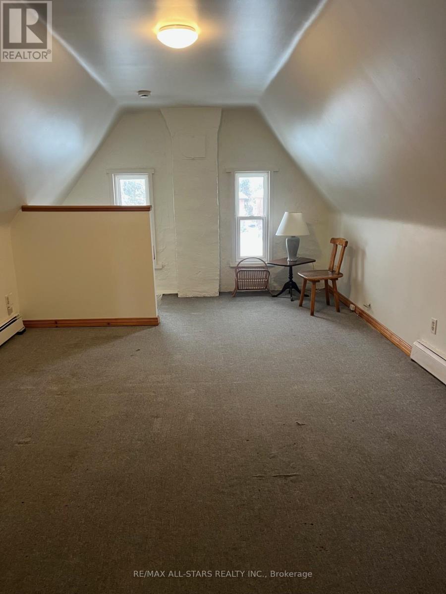 4 - 228 Kent Street W, Kawartha Lakes, Ontario  K9V 2Z2 - Photo 10 - X12572172