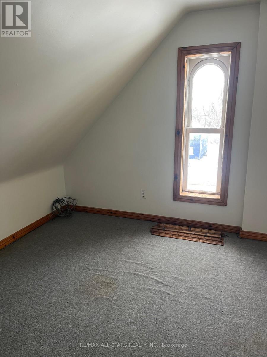 4 - 228 Kent Street W, Kawartha Lakes, Ontario  K9V 2Z2 - Photo 14 - X12572172