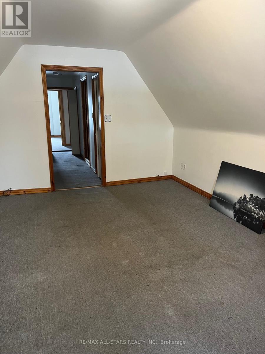 4 - 228 Kent Street W, Kawartha Lakes, Ontario  K9V 2Z2 - Photo 9 - X12572172