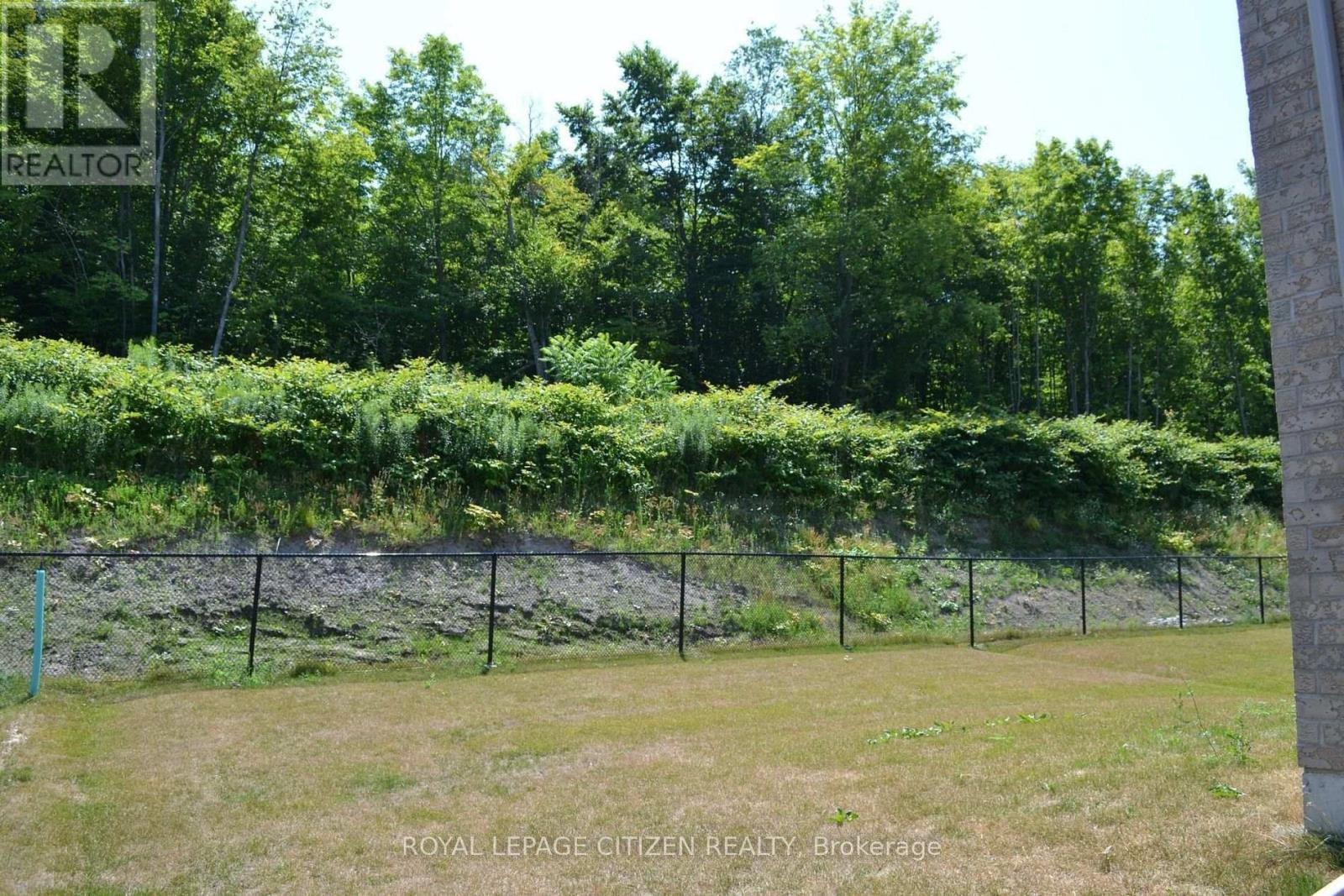 13 Revol Road, Penetanguishene, Ontario  L9M 0W8 - Photo 3 - S12761606