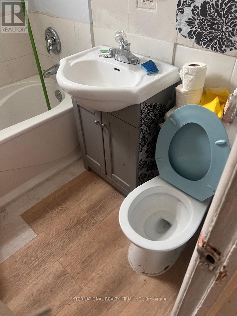 1 A-B - 2034 Weston Road W, Toronto, Ontario  M9N 1X4 - Photo 8 - W12760022