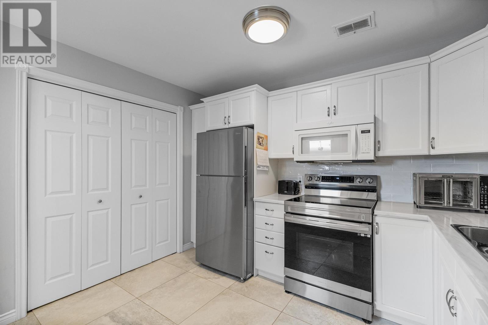 258 Shakespeare Drive, Stratford, Prince Edward Island  C1B 2X5 - Photo 6 - 202602105