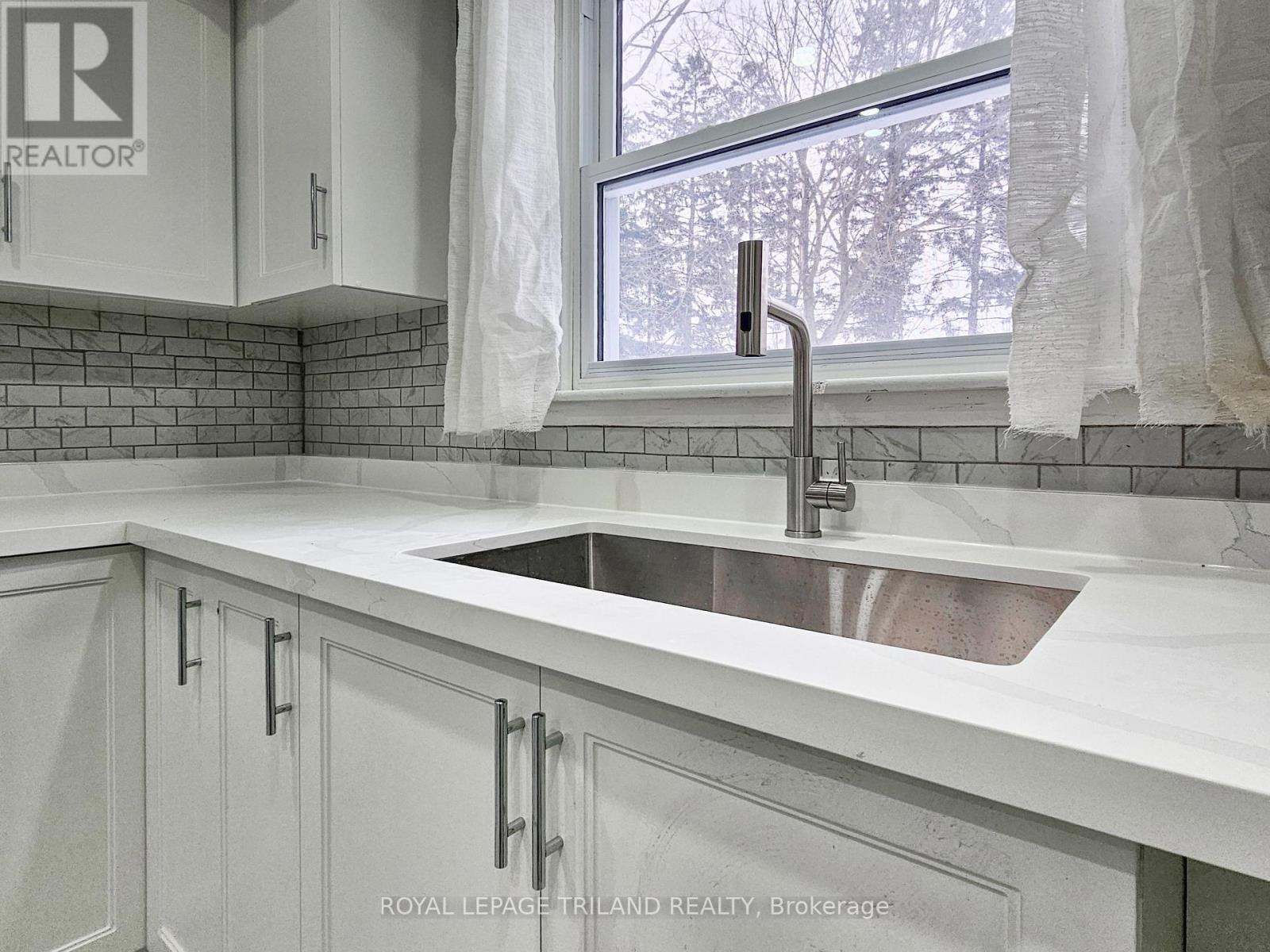 75 Tweed Crescent, London North, Ontario  N5X 1Z5 - Photo 8 - X12759678