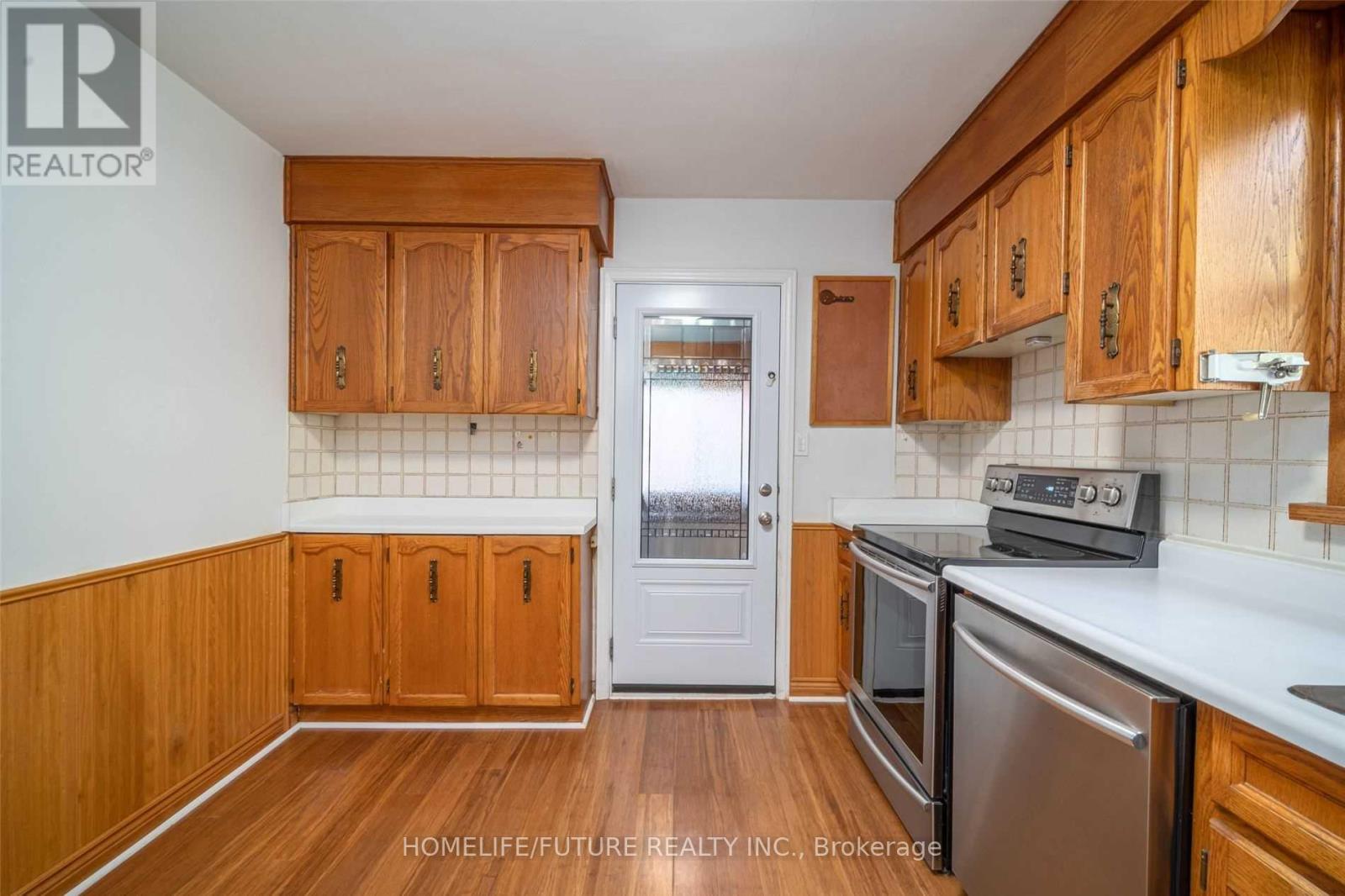 142 Harewood Avenue, Toronto (Cliffcrest), Ontario  M1M 2R7 - Photo 10 - E12760030