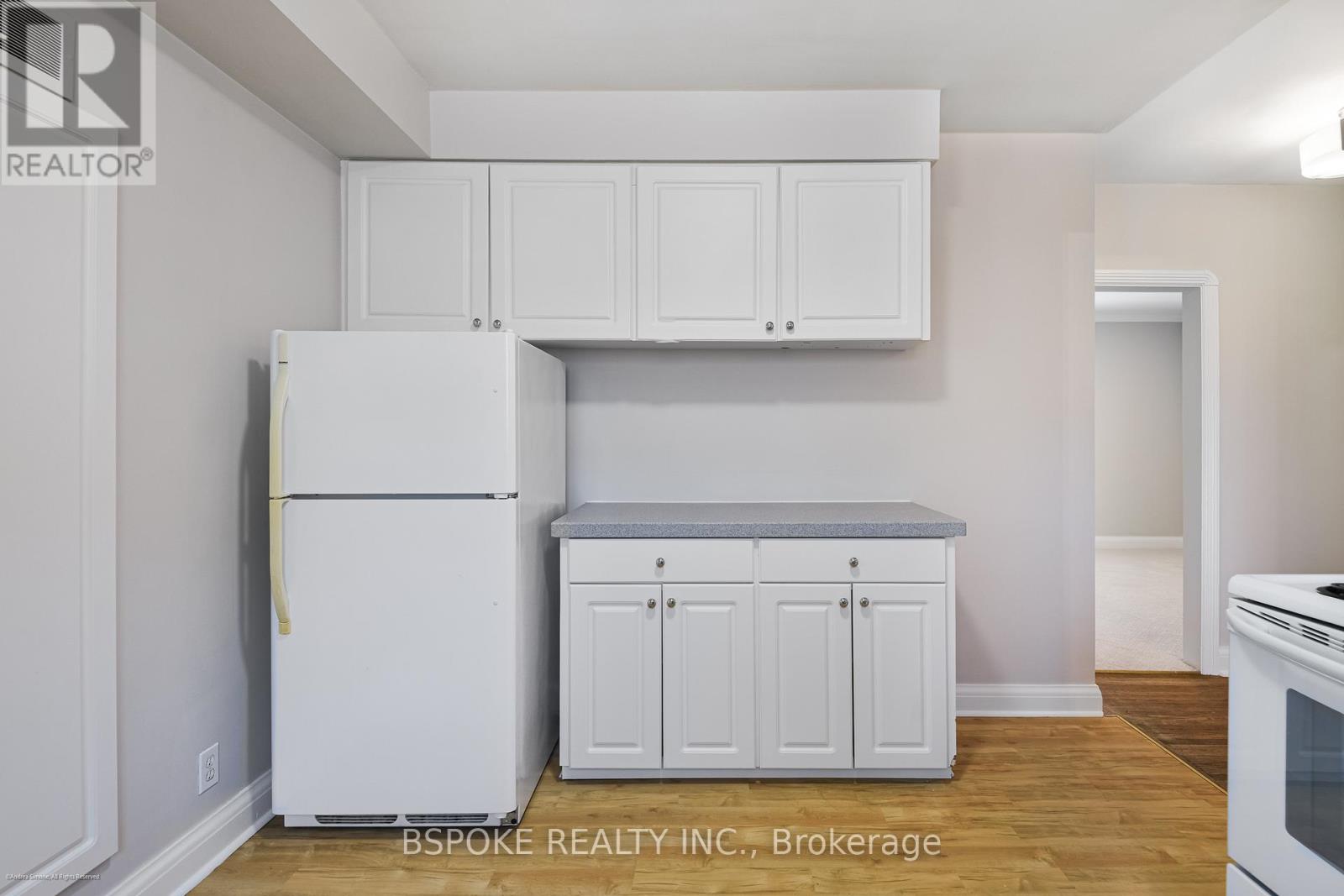 70 Jopling Avenue N, Toronto, Ontario  M9B 4G4 - Photo 10 - W12761258