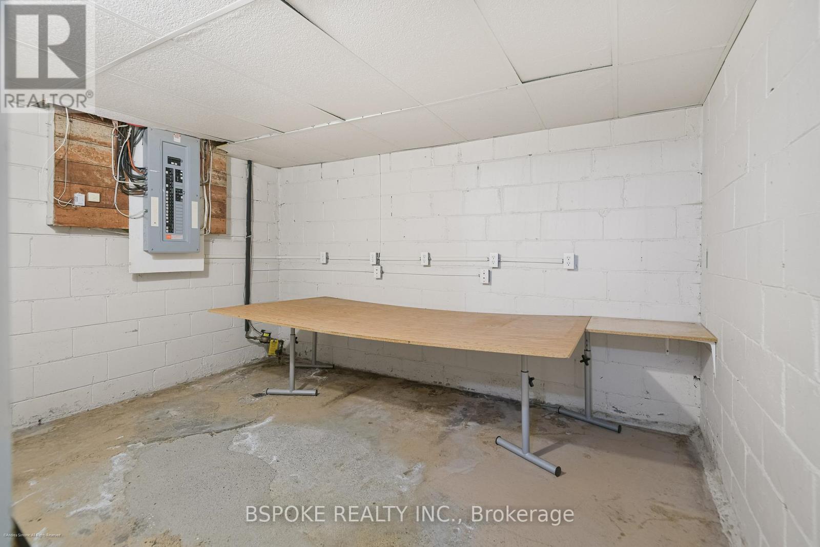 70 Jopling Avenue N, Toronto, Ontario  M9B 4G4 - Photo 25 - W12761258