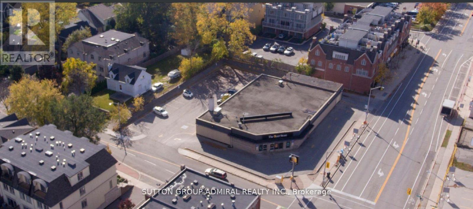 104 LAKESHORE ROAD W, Oakville, Ontario