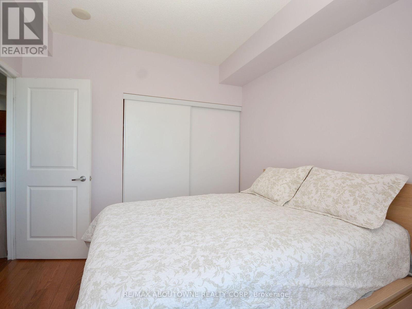 711 - 385 Prince Of Wales Drive, Mississauga, Ontario  L5B 0C6 - Photo 21 - W12761296