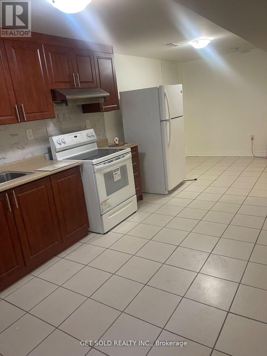 48 Bankview Circle, Toronto, Ontario  M9W 6S5 - Photo 12 - W12761334