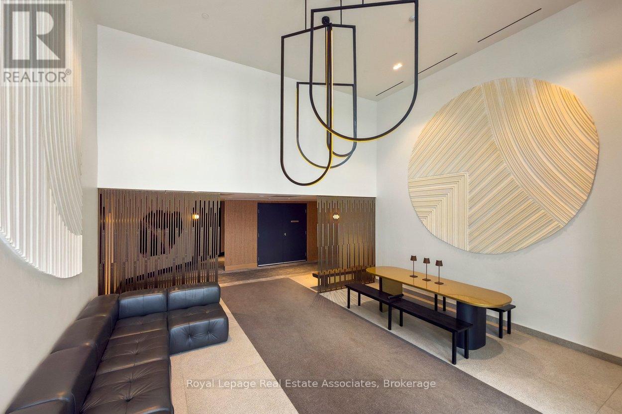 409 - 2625 Dundas Street W, Toronto (Junction Area), Ontario  M6P 0C5 - Photo 3 - W12761398