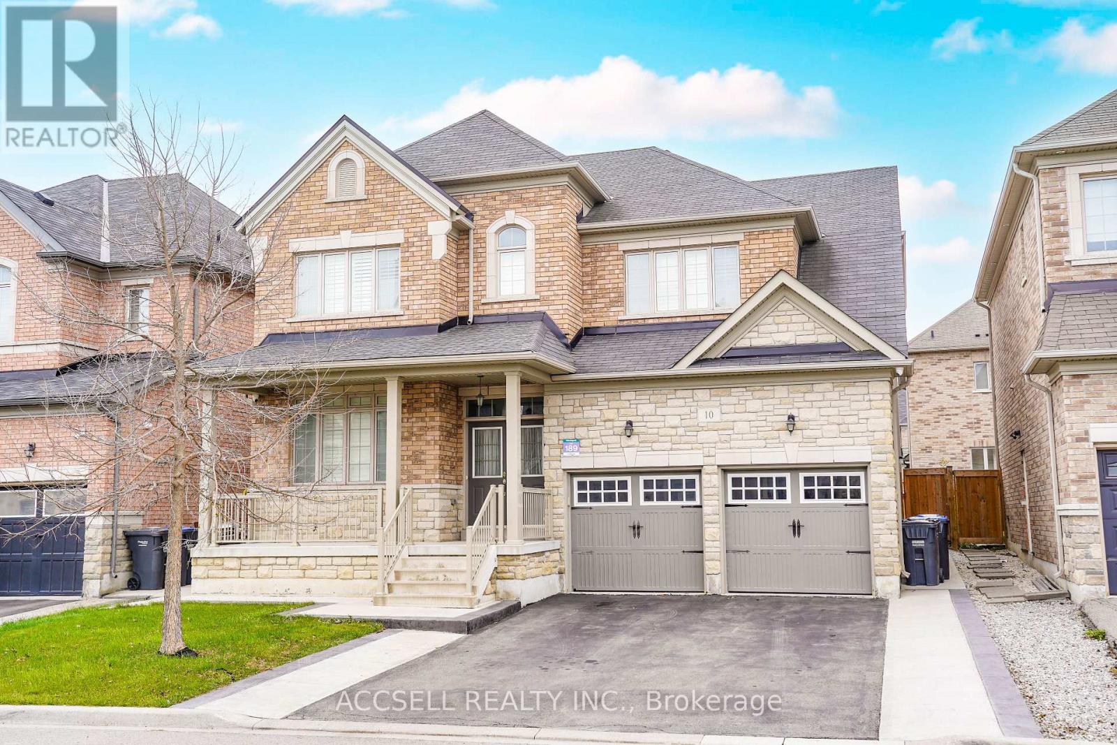 10 Dopp Crescent, Brampton, Ontario  L6P 4C8 - Photo 7 - W12761540