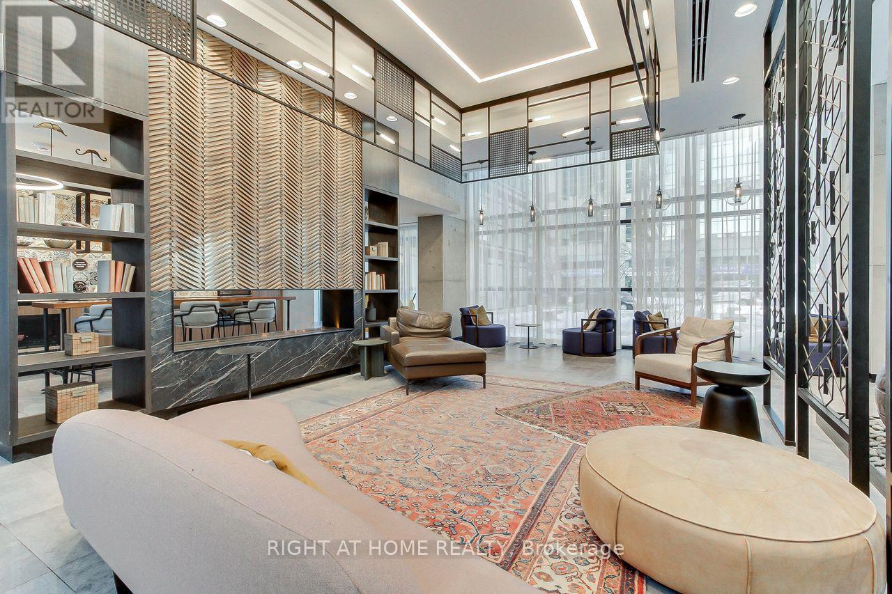 822 - 251 Manitoba Street, Toronto (Mimico), Ontario  M8Y 0C7 - Photo 2 - W12761702