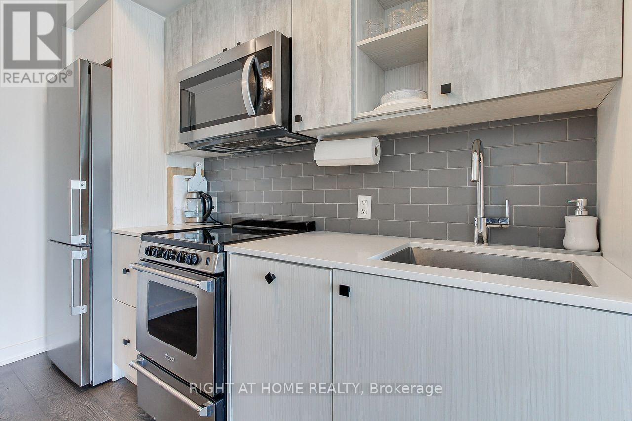 822 - 251 Manitoba Street, Toronto (Mimico), Ontario  M8Y 0C7 - Photo 8 - W12761702