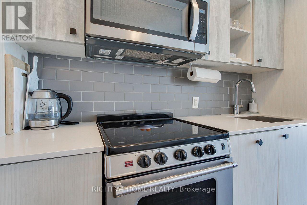 822 - 251 Manitoba Street, Toronto (Mimico), Ontario  M8Y 0C7 - Photo 9 - W12761702