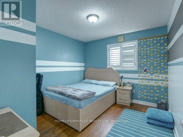 16 Deforest Drive, Brampton, Ontario  L7A 2Y3 - Photo 10 - W12761710