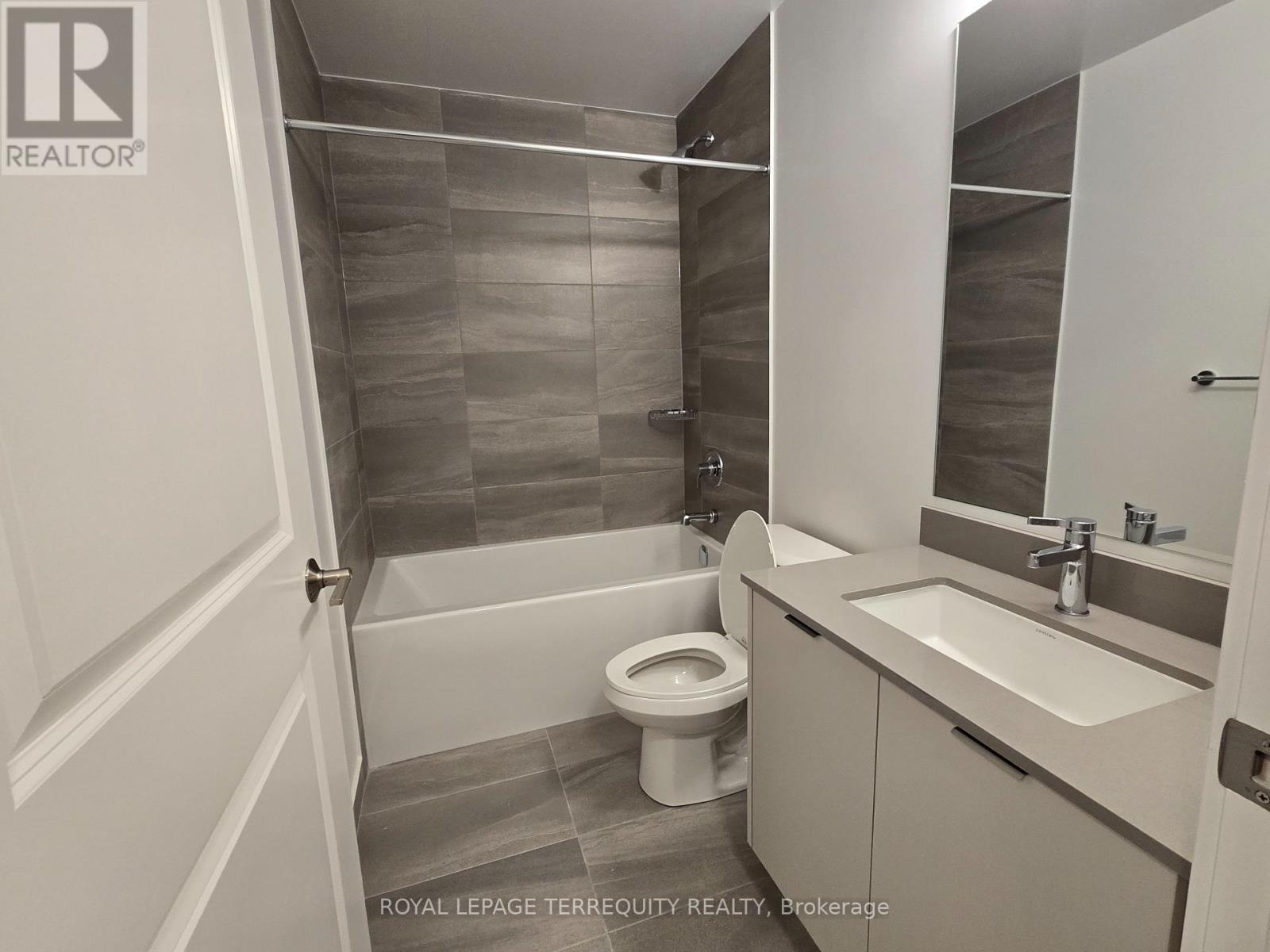 312 - 204 Burnhamthorpe Road E, Mississauga, Ontario  L5A 0B3 - Photo 13 - W12761740