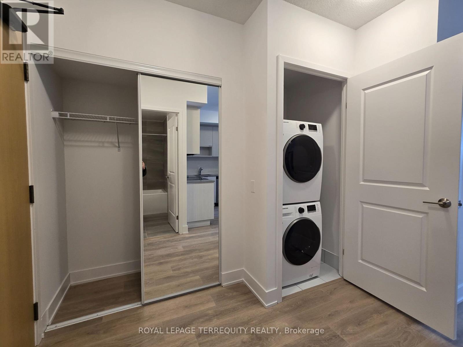 312 - 204 Burnhamthorpe Road E, Mississauga, Ontario  L5A 0B3 - Photo 16 - W12761740