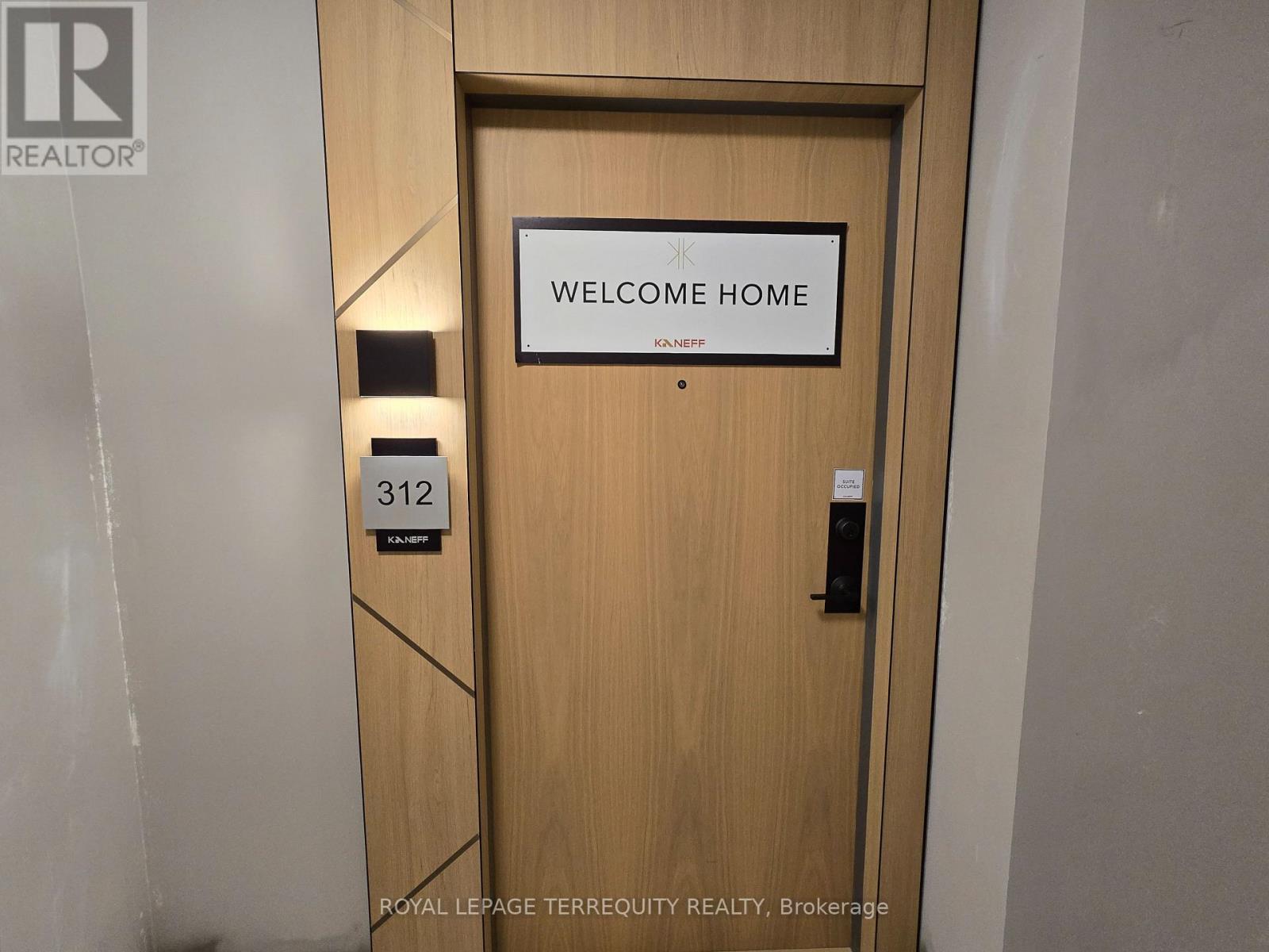 312 - 204 Burnhamthorpe Road E, Mississauga, Ontario  L5A 0B3 - Photo 5 - W12761740