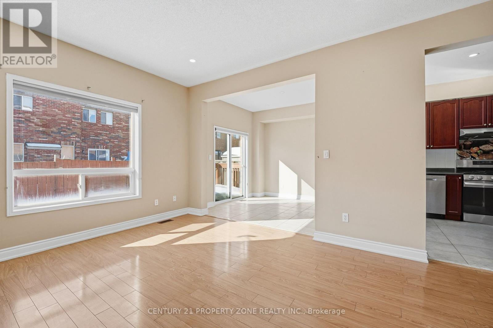 Upper - 50 Commodore Drive, Brampton, Ontario  L6X 0S7 - Photo 10 - W12761750